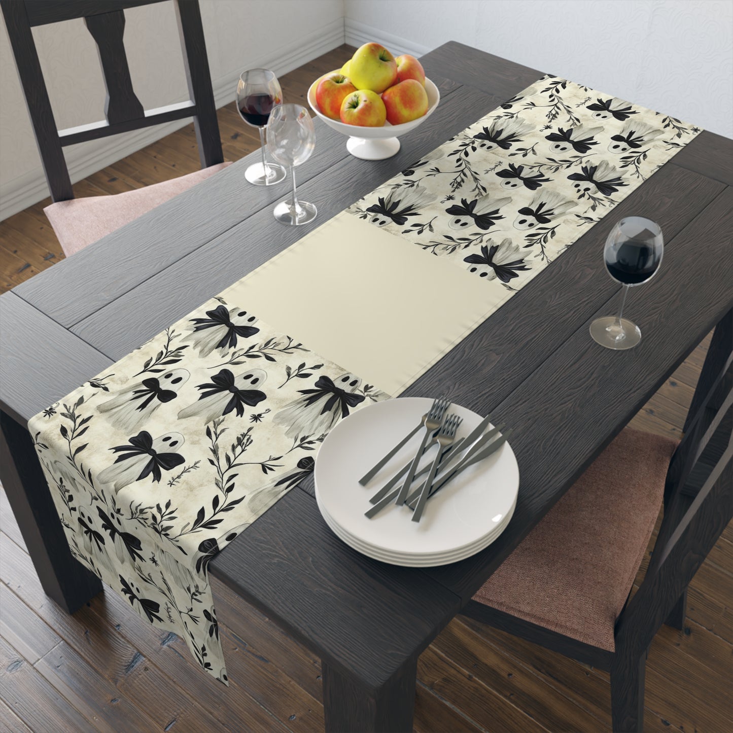 Table Runner, Ghosts with Black Bows
